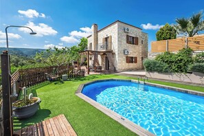 Villa (2 Bedrooms) | Exterior