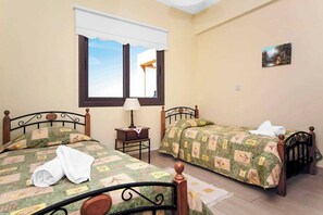 3 bedrooms, bed sheets