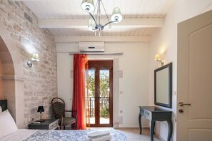 3 bedrooms, bed sheets