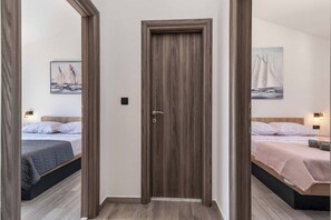 3 bedrooms, bed sheets