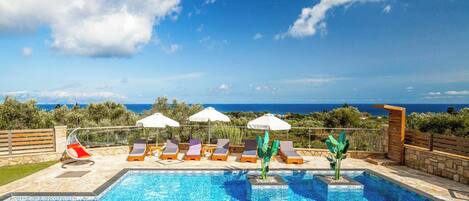 Villa (4 Bedrooms) | Interior