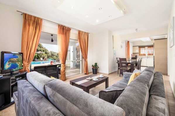 Villa (4 Bedrooms) | Interiör