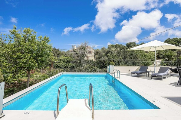 Villa (3 Bedrooms) | Exterior