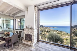 Villa (4 Bedrooms) | Interior - Pomos View (Pomos)