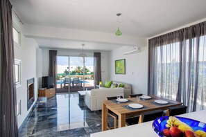 Villa (2 Bedrooms) | Interior - Villa Turquoise (Paphos)