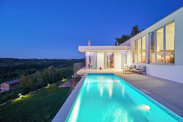 Pool - Villa Embrace of Luxury (Buje)