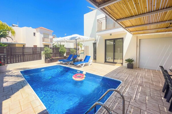Pool - Villa Fotini 26 (Paralimni)