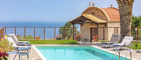 Villa (3 Bedrooms) | Exterior