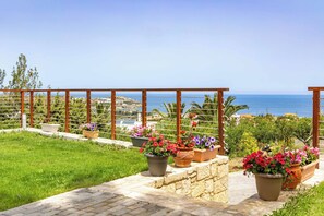 빌라 (3 Bedrooms) | 외관