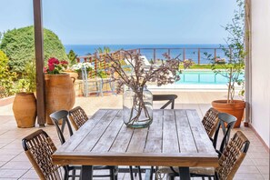 วิลล่า (3 Bedrooms) | บริเวณภายนอก