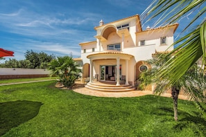Vila (5 Bedrooms) | Fachada