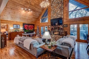 獨棟房屋, 多張床, 熱水浴缸, 山景 (Blueberry Hills) | 起居區 | 壁爐