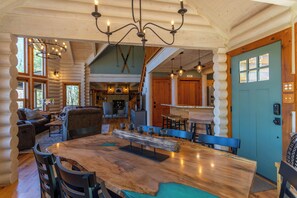 Dining - Whispering Willow (Sugar Grove)