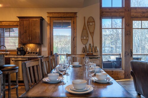 Little Cubs Cabin at Eagles Nest