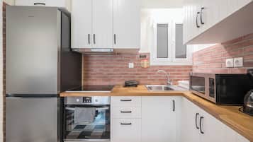 Leilighet – comfort, 1 dobbeltseng med sovesofa, ikke-røyk, balkong | Eget kjøkken | Espressomaskin, kaffetrakter/tekoker og vannkoker