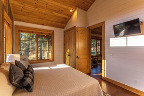 House, Multiple Beds, Patio, Mountain View (Banner Sky) | 2 bedrooms, individually decorated, individually furnished, bed sheets - Banner Sky (Banner Elk)