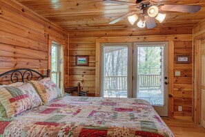 Cabin, Multiple Beds, Hot Tub, Mountain View (Chestnut Lodge) | 3 bedrooms, individually decorated, individually furnished, bed sheets - Chestnut Lodge (Boone)