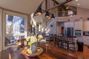 House, Multiple Beds, Hot Tub, Mountain View (Misty Mountain Hideaway) | Interior - Misty Mountain Hideaway (Blowing Rock)