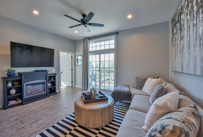 Smart TV, fireplace, books