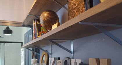 2 piĂšces refait Ă  neuf Ă  20 min du centre de Paris