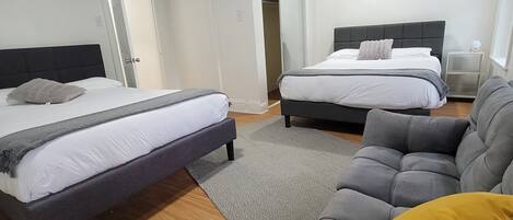 3 bedrooms, iron/ironing board, WiFi, bed sheets