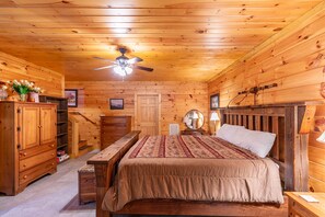 3 bedrooms, individually decorated, individually furnished, bed sheets - Dreams and Streams (Todd)