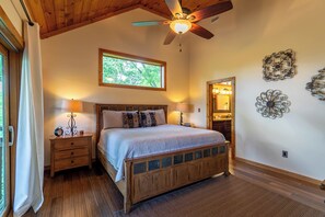 Casa, várias camas, varanda, vista para a montanha (Another Point of View) | 4 quartos, individualmente decorados, individualmente mobiliados