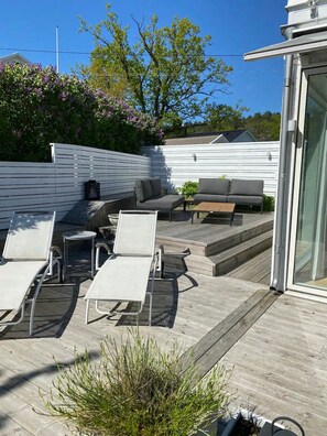 Terrace/patio - Beach Villa 15 min From Stockholm, Access to Boat (Stockholms län)
