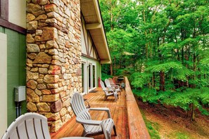 House, Multiple Beds, Hot Tub, Mountain View (Southern Buffalo) | Balcony - Southern Buffalo (Banner Elk)