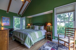 ハウス ベッド (複数台) プールアクセス マウンテンビュー (Echota Ridge Boulders) | 4 室のベッドルーム、客室ごとに異なる装飾、客室ごとに異なるインテリア、ベッドシーツ