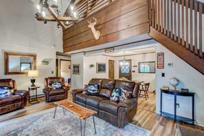 House, Multiple Beds, Hot Tub, Mountain View (Southern Buffalo) | Living area | Fireplace - Southern Buffalo (Banner Elk)