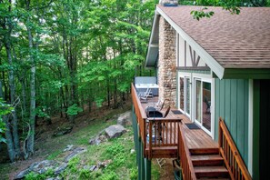 Maison, Plusieurs lits, baignoire à remous, vue sur la montagne (Southern Buffalo) | Balcon