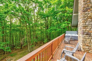 Maison, Plusieurs lits, baignoire à remous, vue sur la montagne (Southern Buffalo) | Balcon