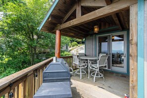 Outdoor dining - Echota Ridge Boulders (Banner Elk)