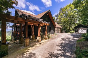 Exterior - Rockcliff Retreat (Lenoir)