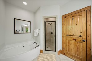House, Multiple Beds, Hot Tub, Mountain View (Muir Lodge) | Bathroom | Designer toiletries, towels, toilet paper - Muir Lodge (Blowing Rock)