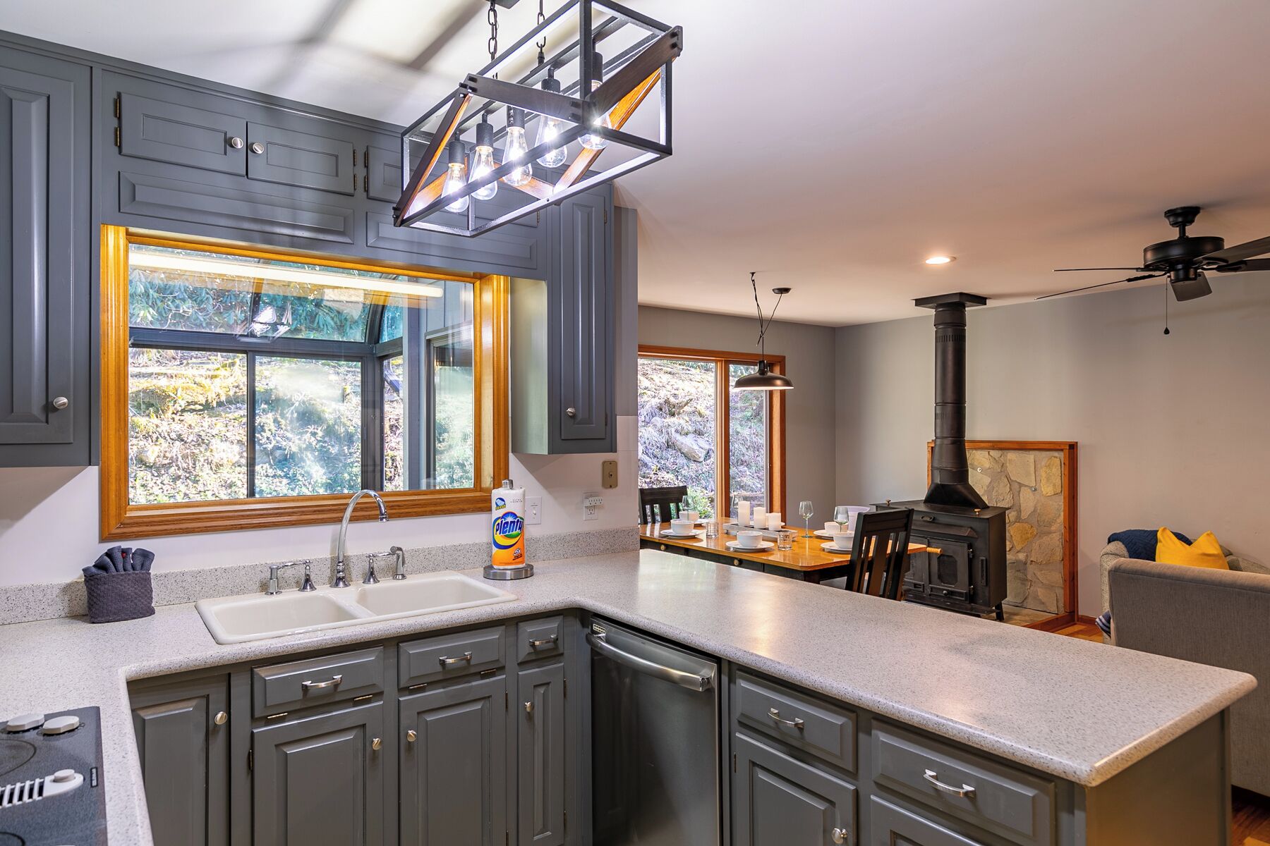 House, Multiple Beds, Patio, Mountain View (Mossy Creek Haus) | Private kitchen | Coffee/tea maker