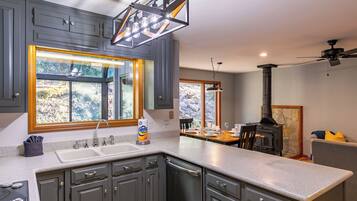 House, Multiple Beds, Patio, Mountain View (Mossy Creek Haus) | Private kitchen | Coffee/tea maker