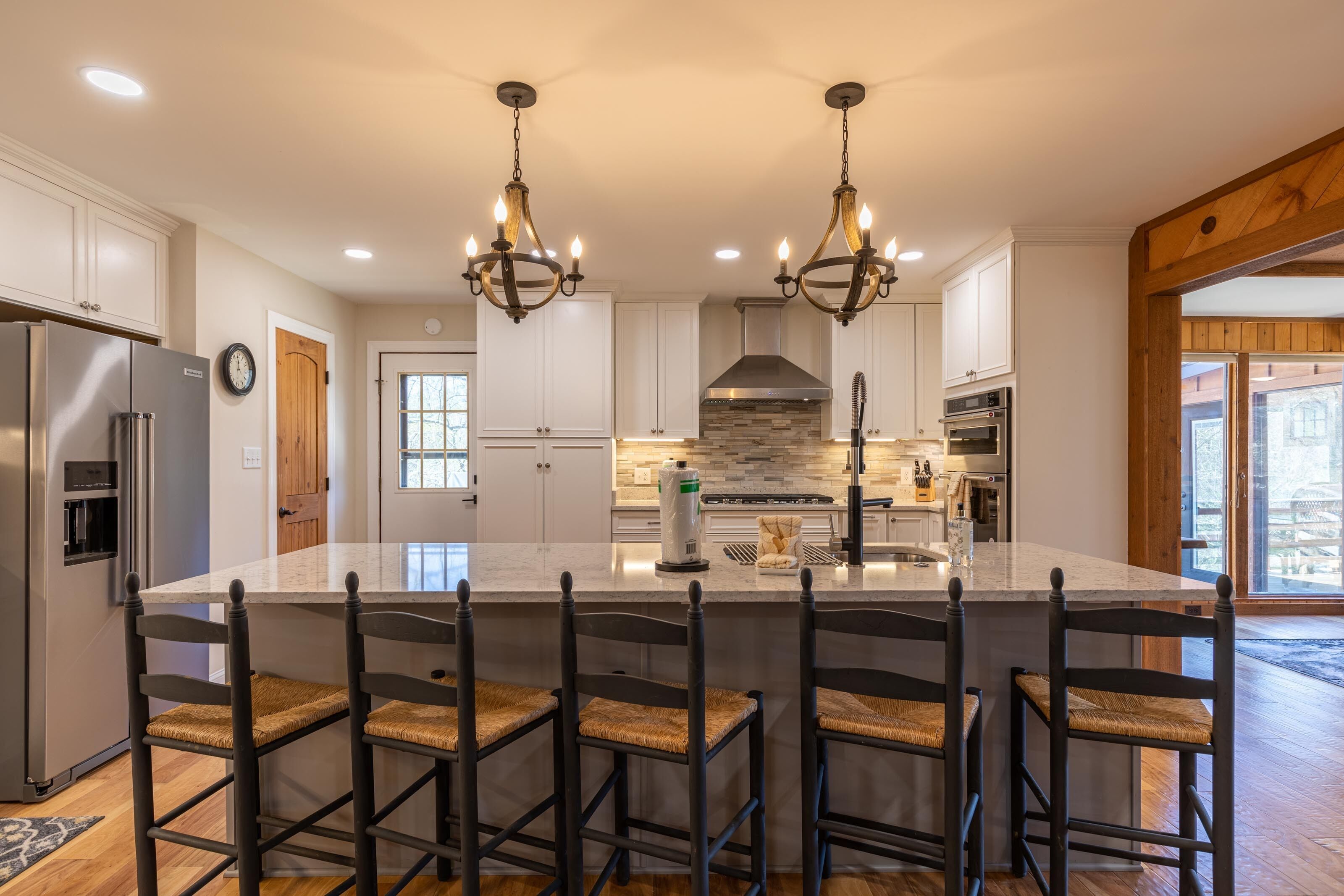 House, Multiple Beds, Hot Tub, Mountain View (A River Cliff View) | Private kitchen | Coffee/tea maker