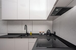 Comfort Apartment | Private kitchenette - RentPlanet - Apartament Kasztelańska (Kraków)