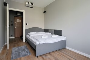 Comfort Apartment | 1 bedroom, iron/ironing board, free WiFi - RentPlanet - Apartament Kasztelańska (Kraków)
