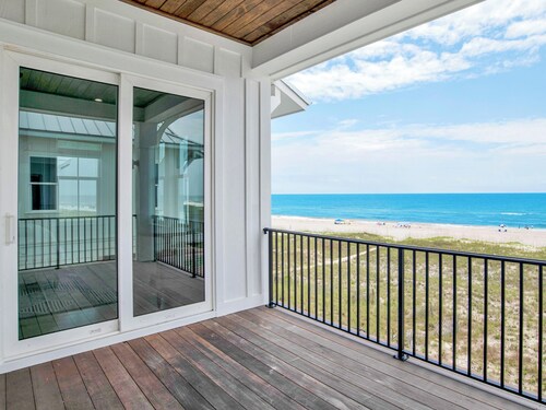 Luna Azul | Gulf-Front + Private Pool & Boardwalk to Beach!