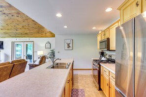 House (4 Bedrooms) | Interior - Pennsylvania Cabin Hideaway: Hot Tub & Deck! (Belleville)