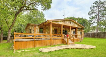Deck & Fire Pit: Unique Pottsboro Haven