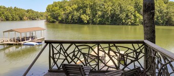 Riverfront Cottage Near Rock Island State Park