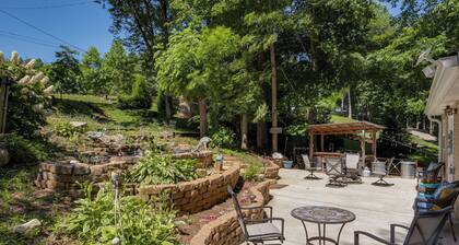 Riverfront Cottage Near Rock Island State Park