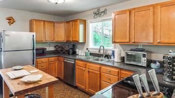 Cottage (3 Bedrooms) | Interior