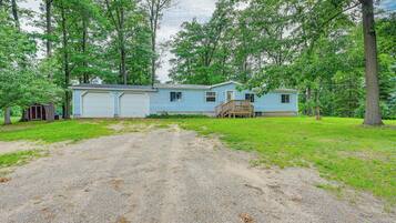 House (3 Bedrooms) | Front of property