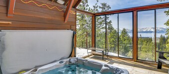 Game Room & Hot Tub: Serene Grand Mountain Chalet!