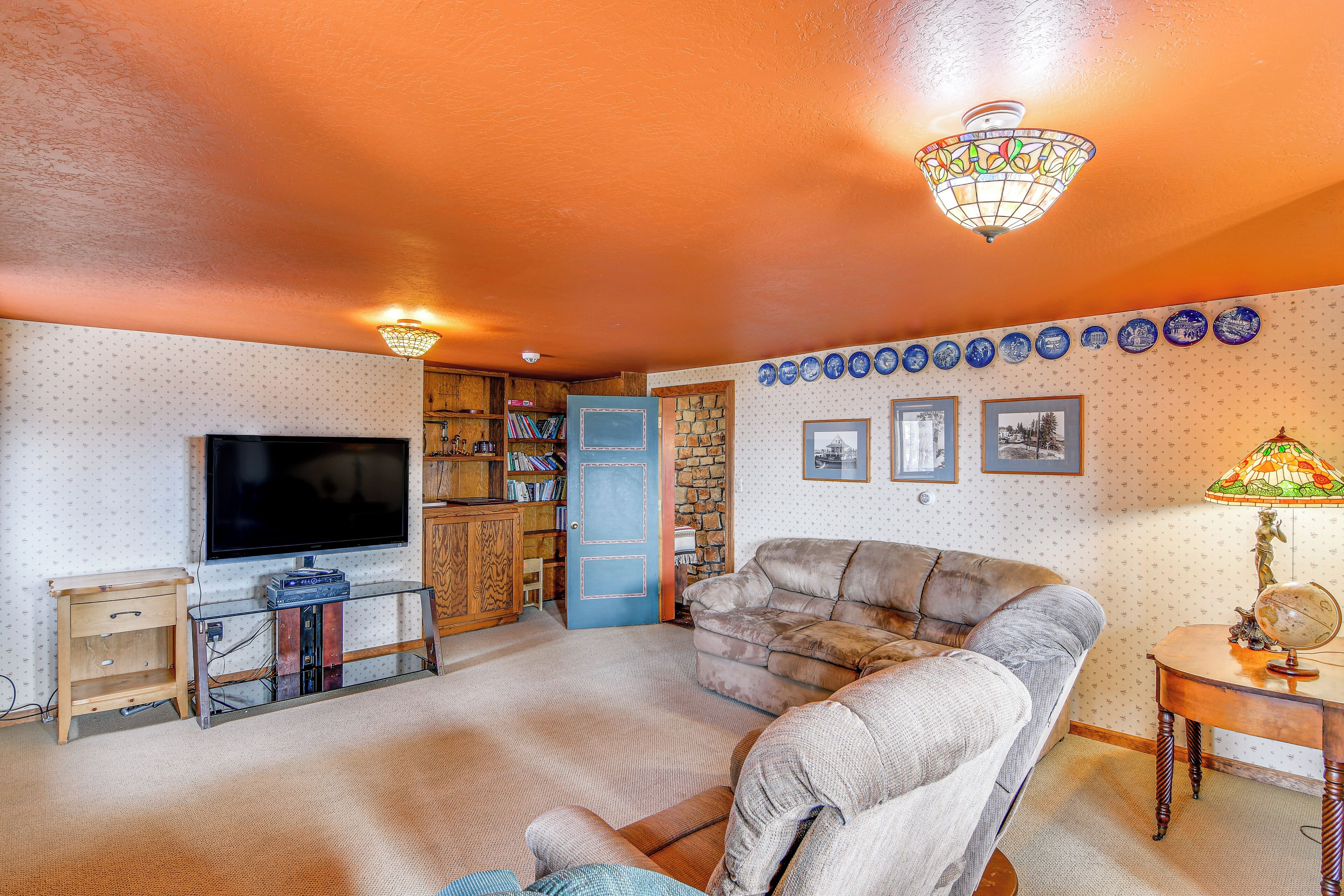 House (Multiple Bedrooms) | Interior